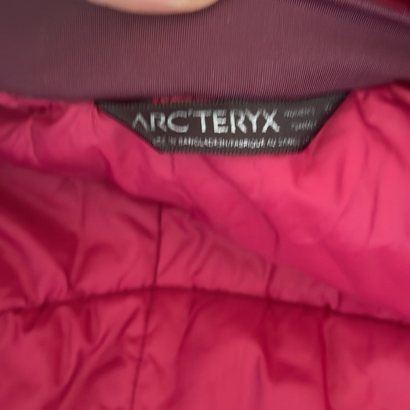 Arteryx down jacket. Hardly work. XS female - Picture 2 of 4